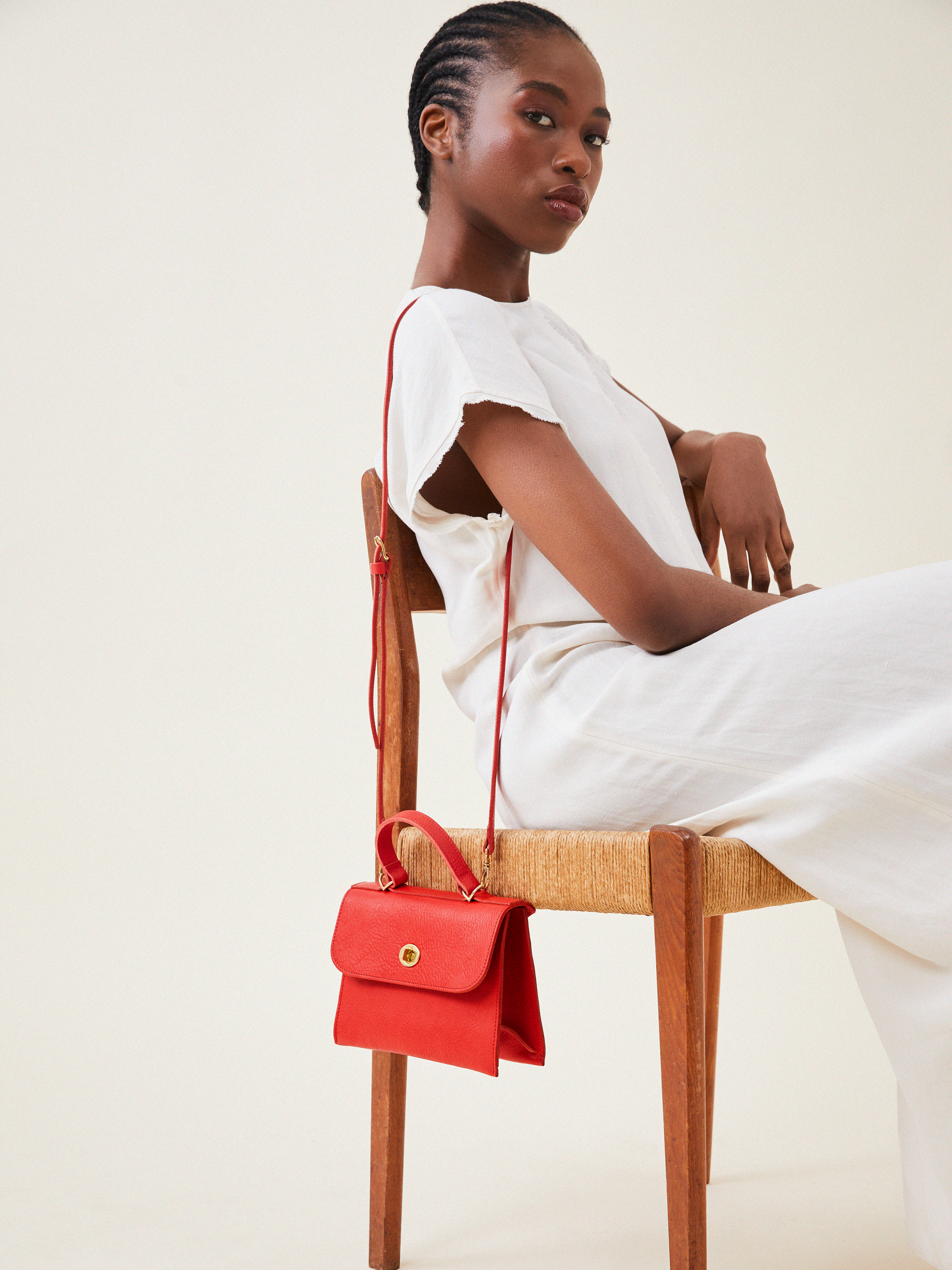 Mini Hebe - Grainy Red – Mimi Berry Mini Hebe - Grainy Red – Mimi Berry