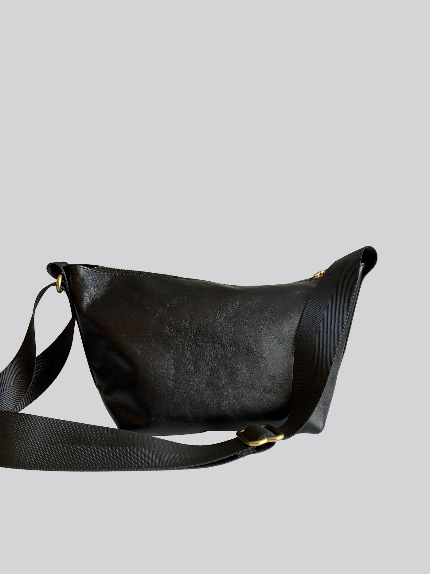 A5 - Shiny Black}