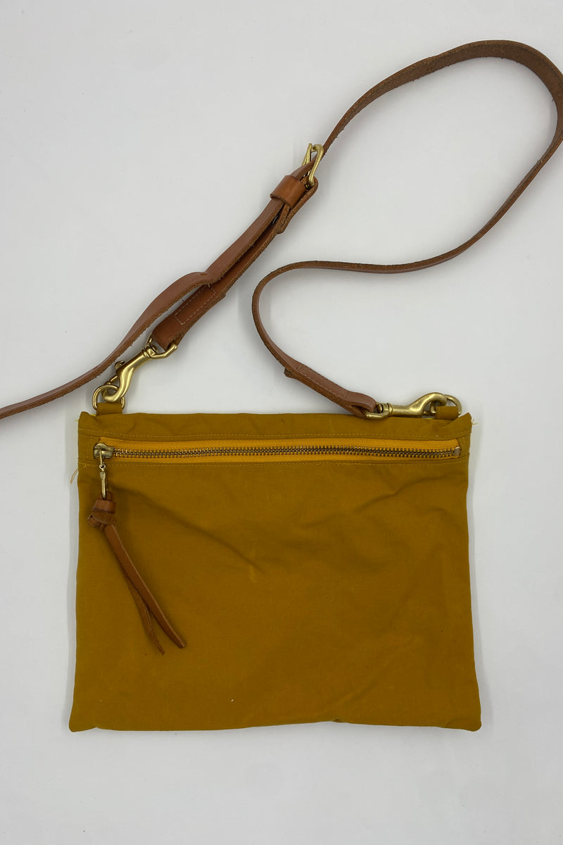 058 Small Canvas Crossbody - Musatrd