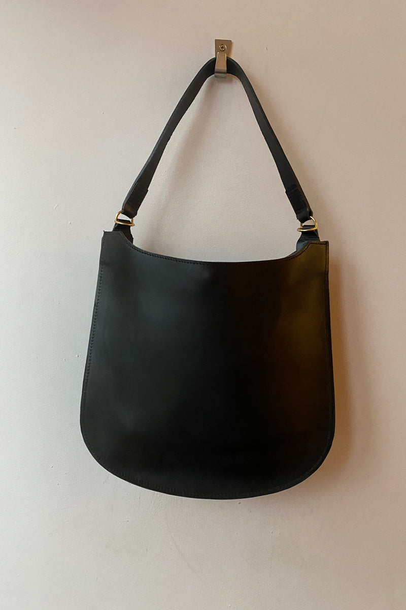 052 Russet - Black