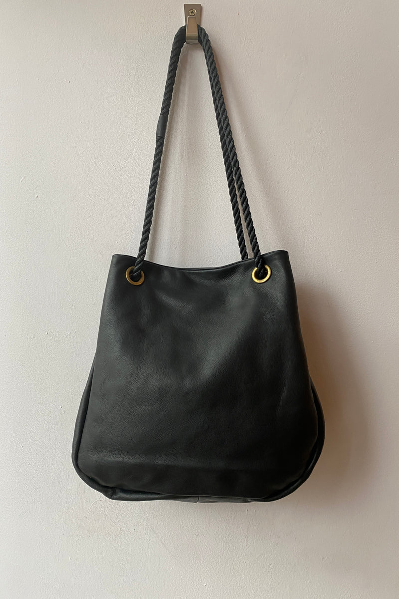 069 Grayson - Black