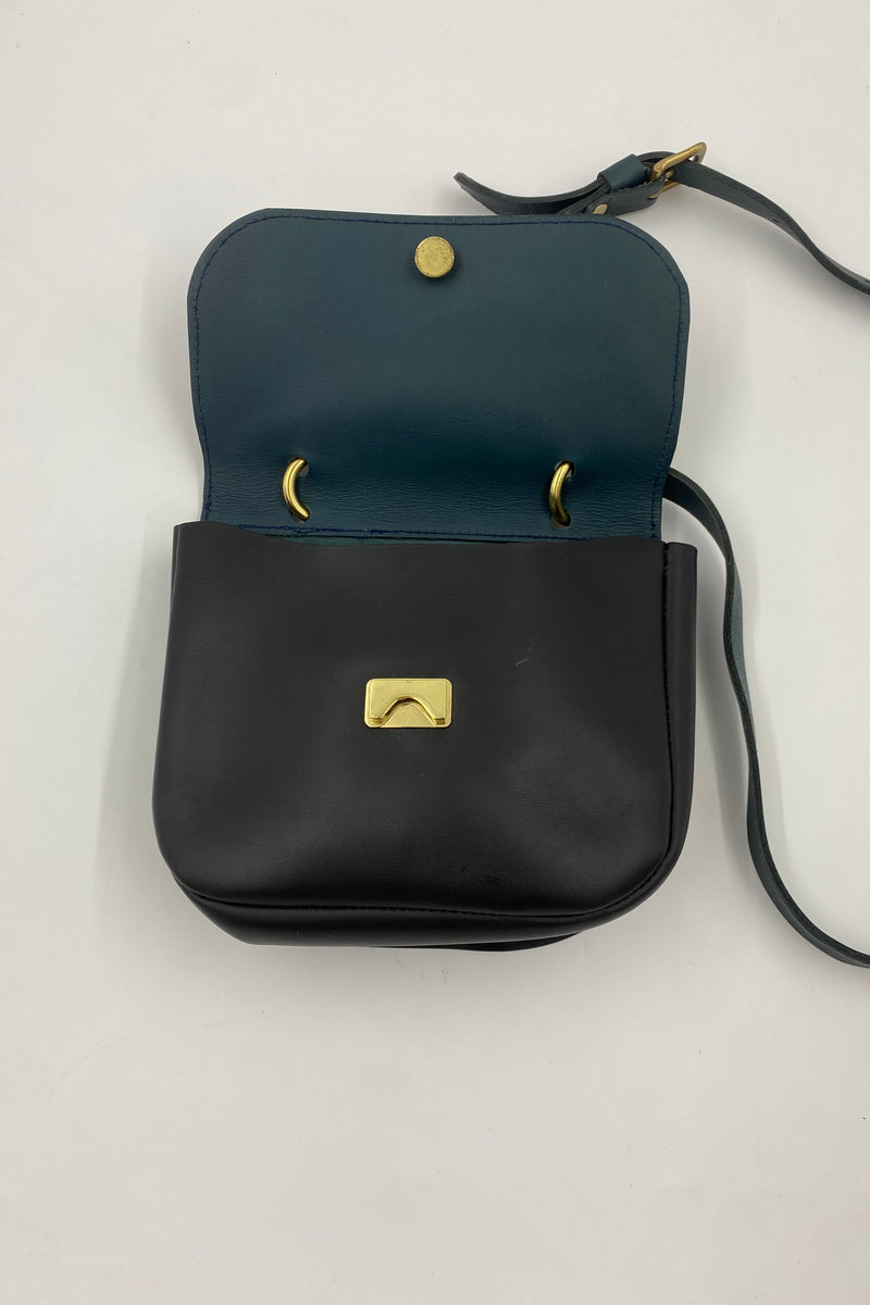 081 Febe - Black/Gozo