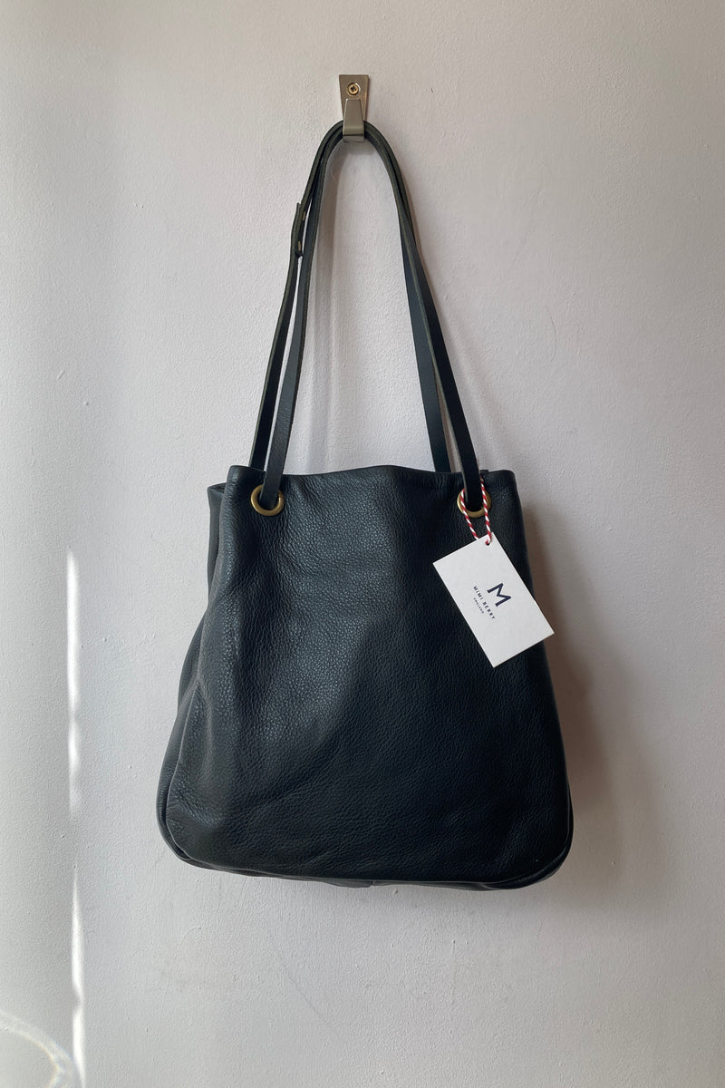 121 Grayson - Black
