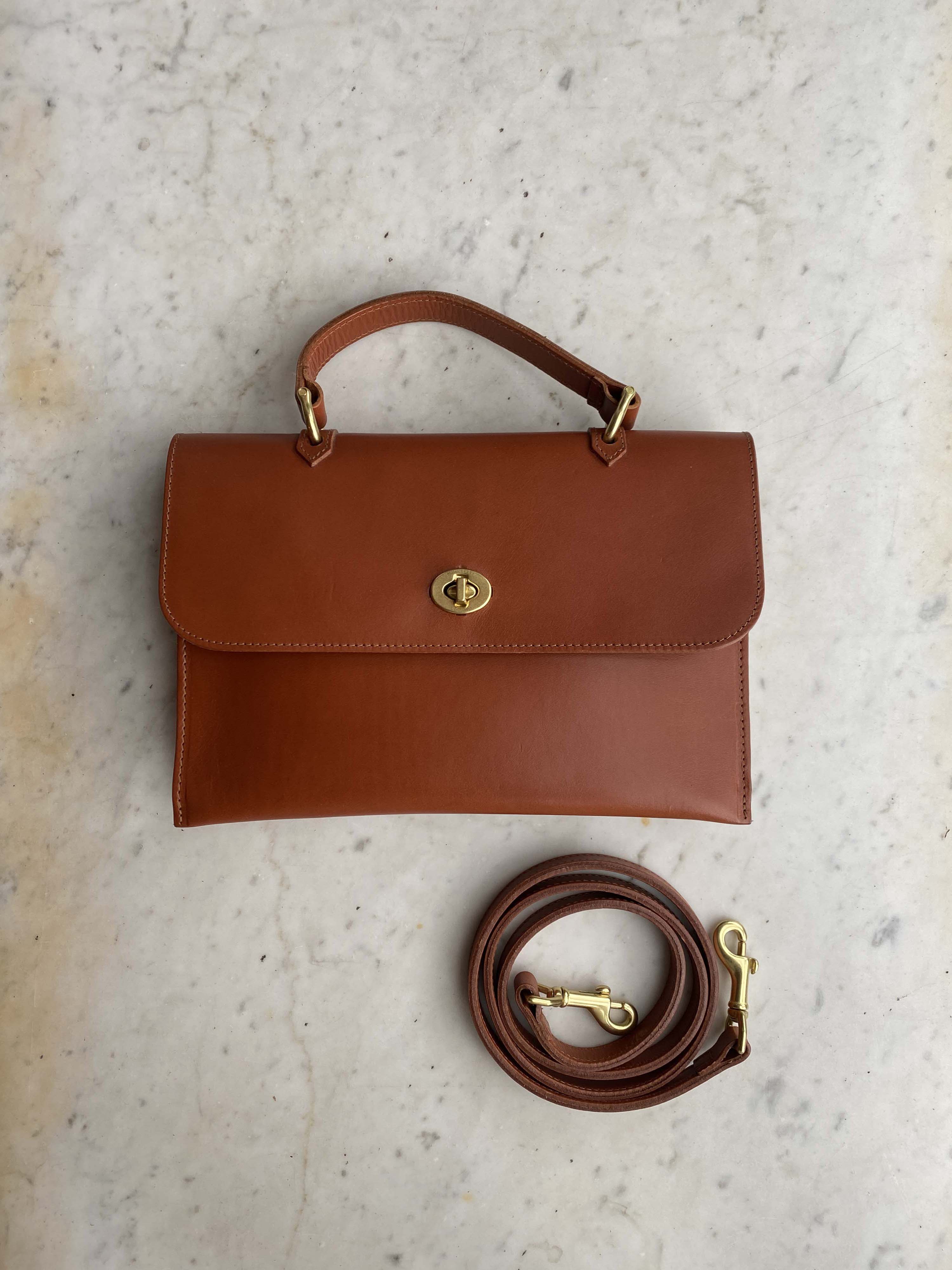 Hebe - Chestnut - Slight Scratch