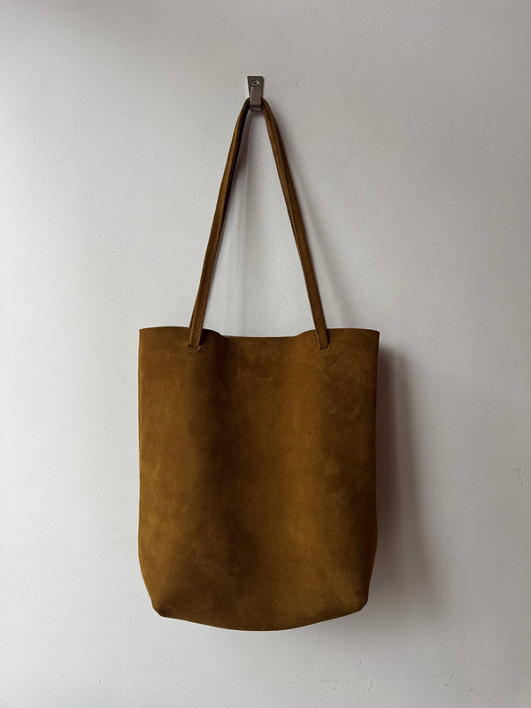 Dilly Marraca Tan Suede