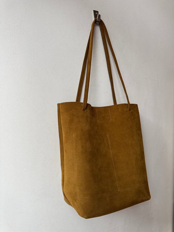 Dilly Marraca Tan Suede