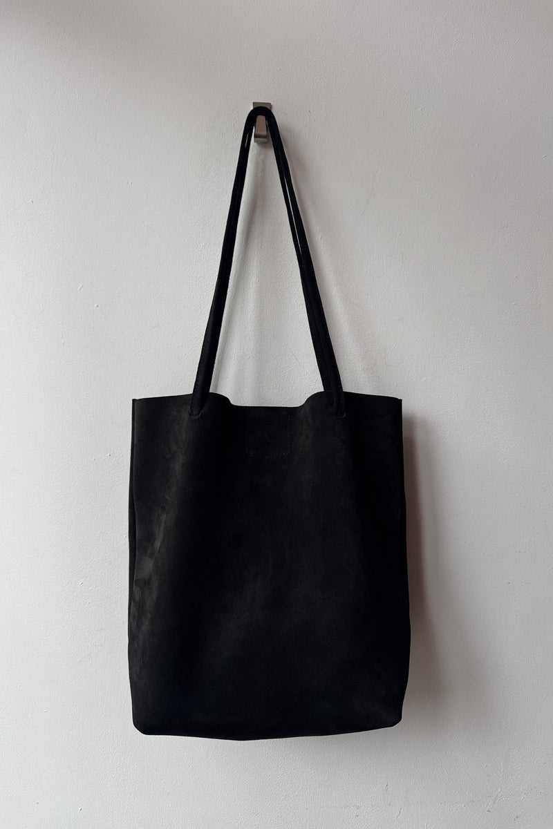 Dilly Black Suede