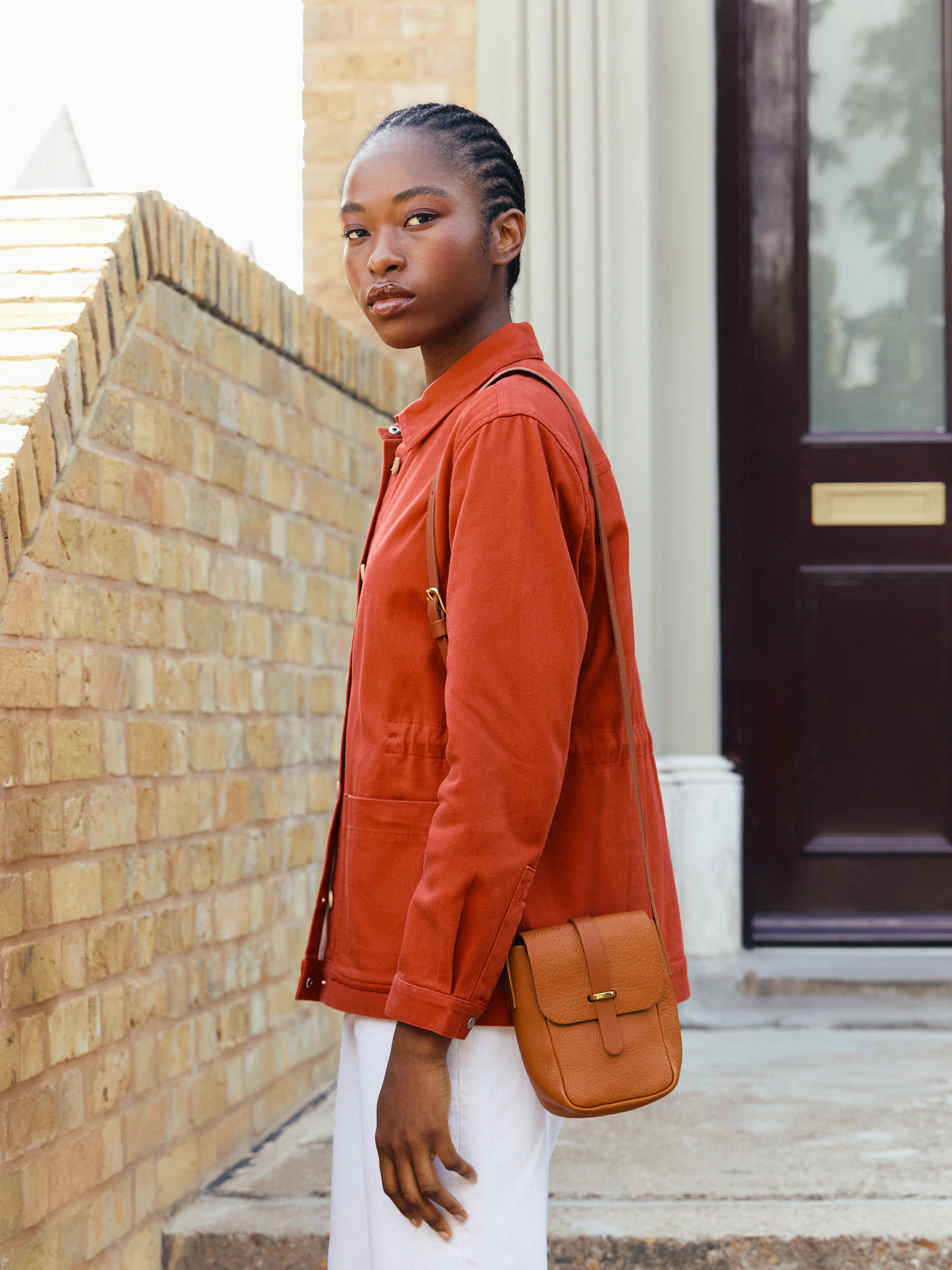 Lark - Grainy Tan - Last one