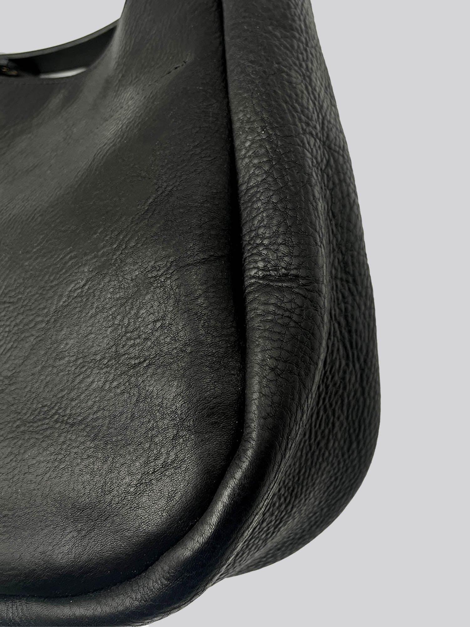 Russet - Grainy Black - Large grain side panel