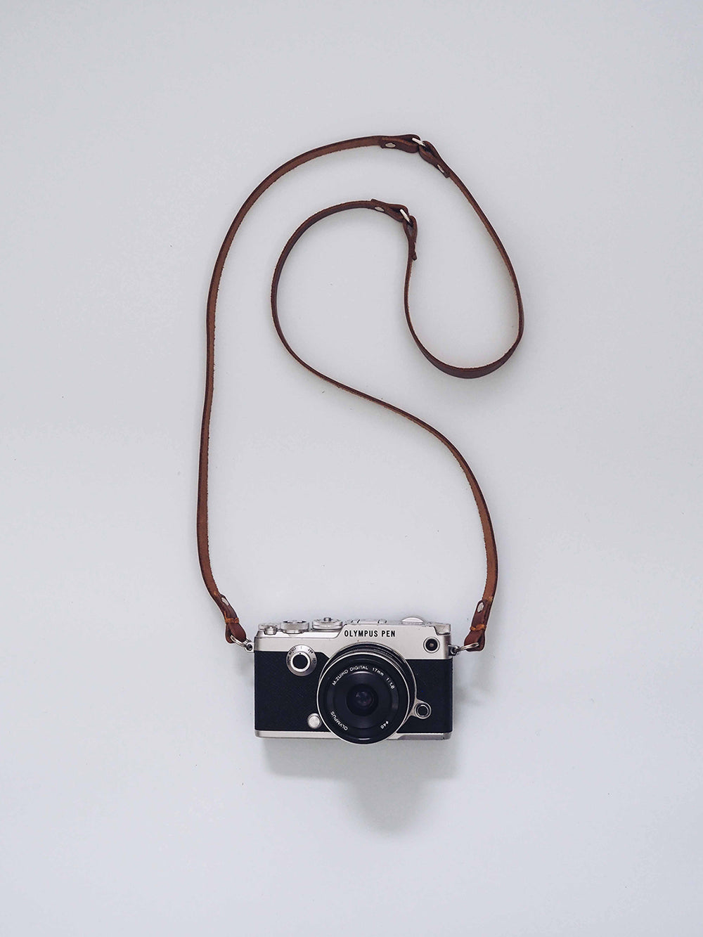 Gertrude Camera Strap - Tan}