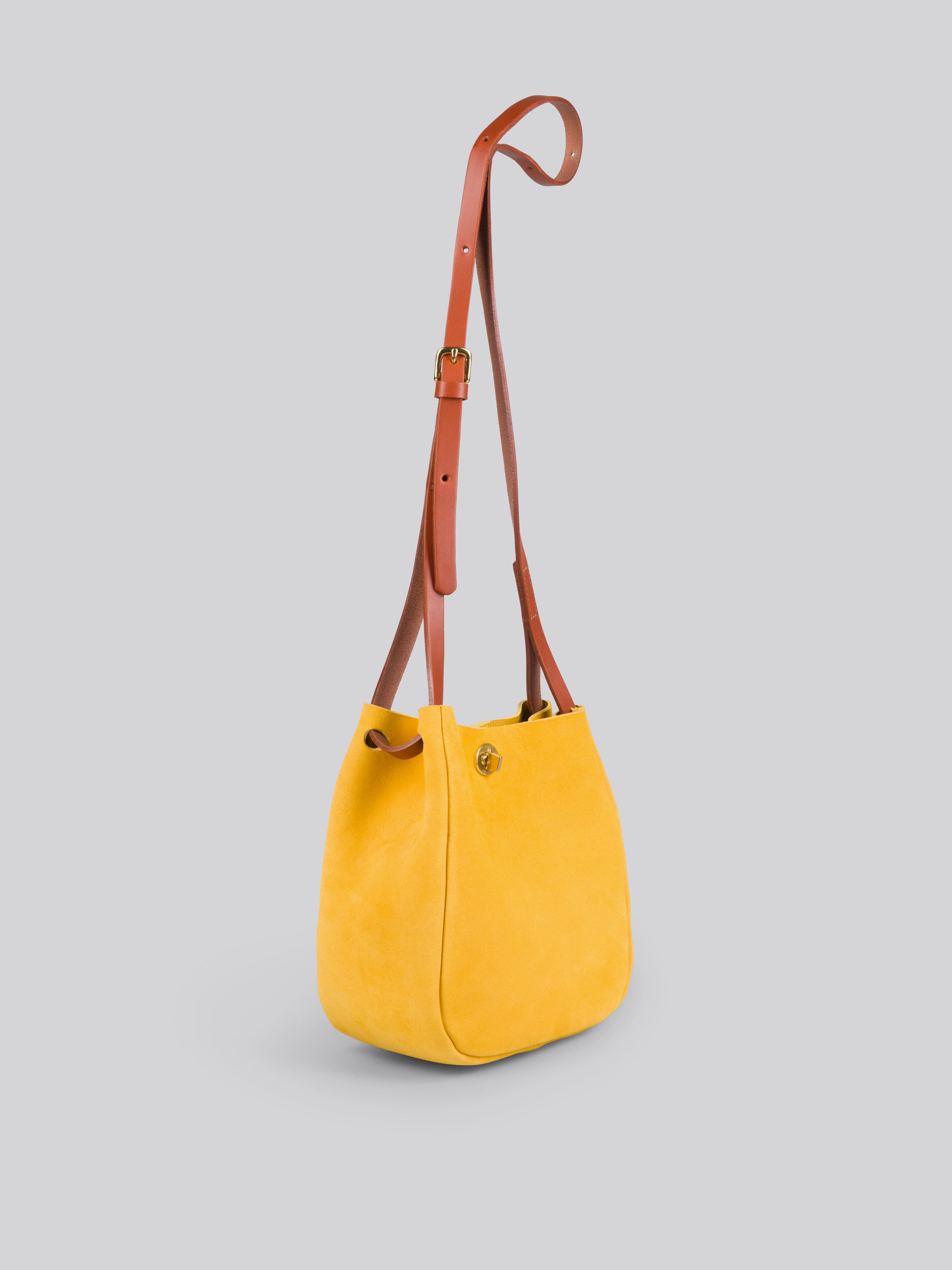 Val - Mango Suede